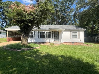 818 Maple St