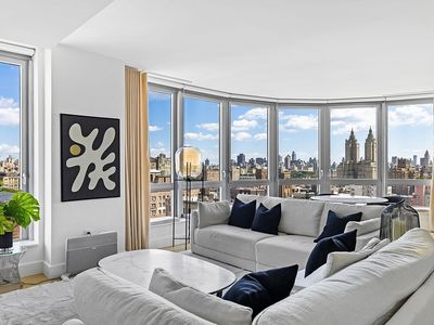 212 W 72nd St #19D