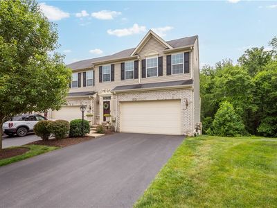 98 Kensington Dr