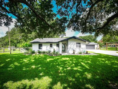 16902 Berry Rd
