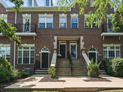 1097 Ann Arbor Rd W