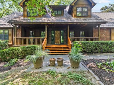 12600 Oakridge Ct