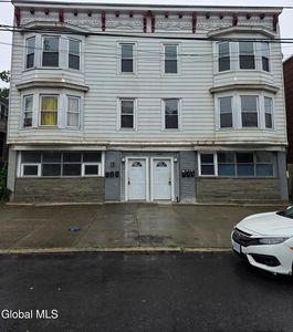 464-466 Washington Avenue