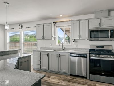 5885 N ROBIN LYNN Lane