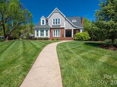 1242 Lochshire Ln