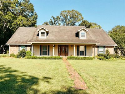 1205 Lake Dr