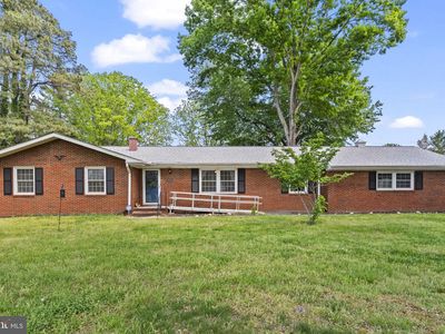 8221 Hickory Dr