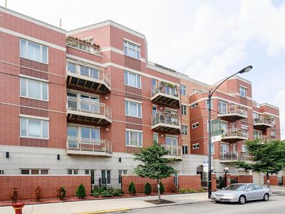 4950 N Western Ave APT 3D