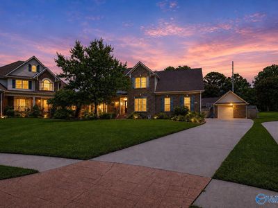 161 Redcliffe Dr