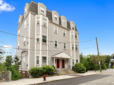 23 Chestnut St #3L