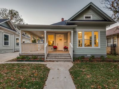 323 S Montclair Ave