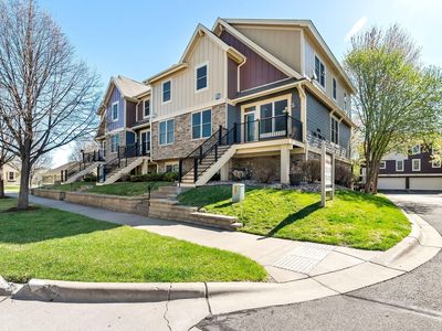10732 Falling Water Ln Unit A