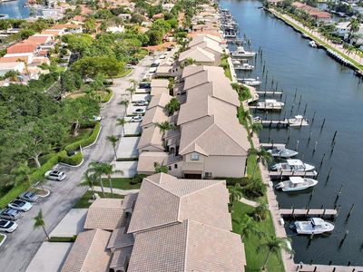 240 Captains Walk #510