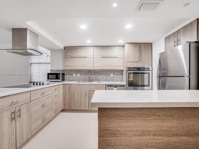 20350 W Country Club Dr #1204