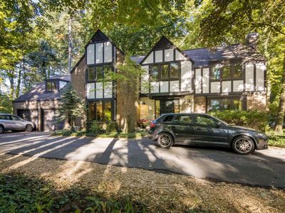 1302 Peninsula Dr