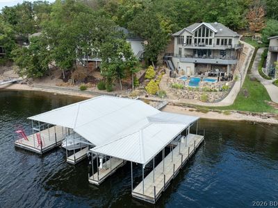 685 Grand View Dr