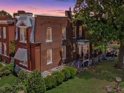 3230 Iowa Ave