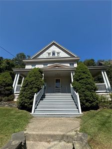200 W Main St