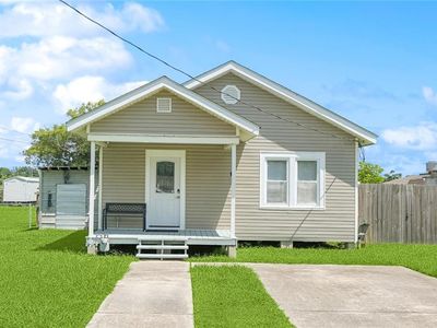 112 Saint Charles Pl