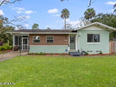 244 RAVENSWOOD Drive