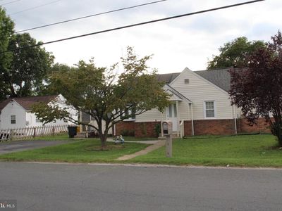 22 1st Ave