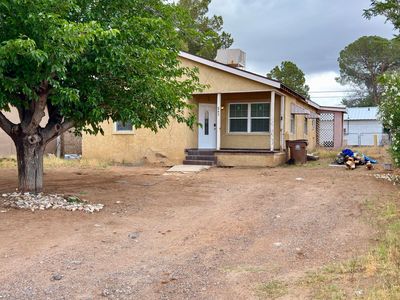 847 Luna St