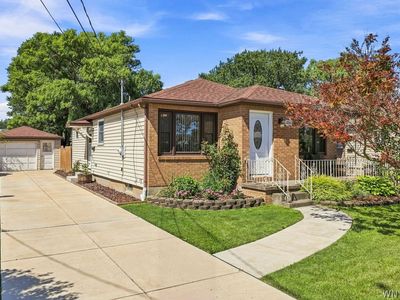 232 Raymond Ave