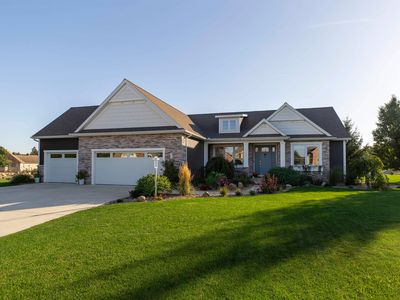 26590 Boulder Crest Ct