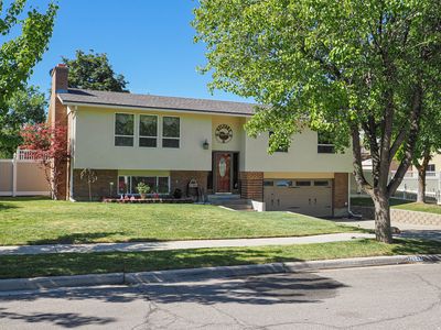 2648 E Eastmanor Dr