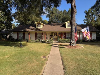 8102 Dogwood Trl