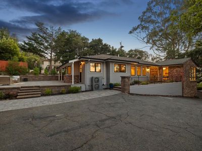 635 Capuchino Dr