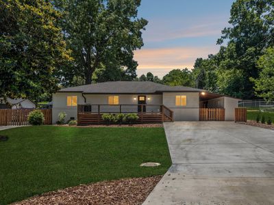 3312 Mountain View Dr