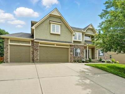 2312 NE Sweet Water Dr