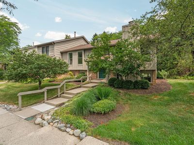 2250 Rivenoak Ct