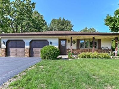 2120 Autumn DRIVE