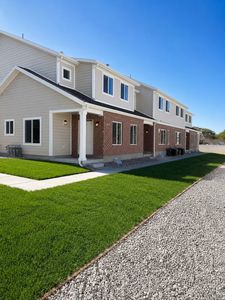 753 N Pheasantbrook Cir #2D