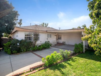 16402 Sunburst St