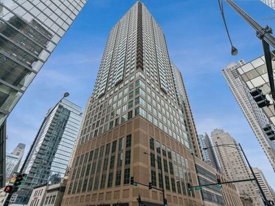 2 E Erie St APT 2810