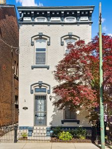 910 Main St