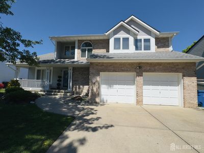 36 Lynn Ct