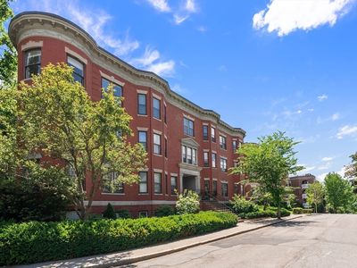 16 Garrison Rd APT 8