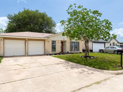 12127 Glenhollow Dr