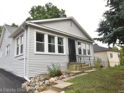 Property at 763 S Winding Dr, Waterford, MI