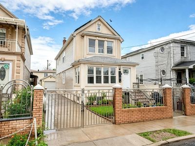 119-16 164th Street