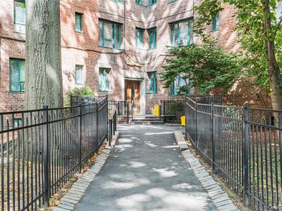 1946 E Tremont Avenue #5H