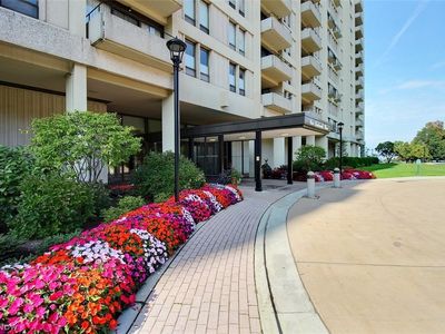 1 Bratenahl Pl APT 1009