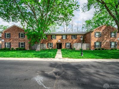 41 Winchester Pl #J