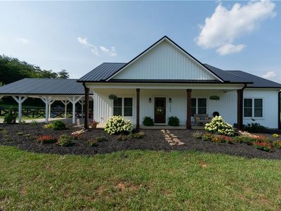 Property at 1004 Tilley Farm Rd, Pinnacle, NC