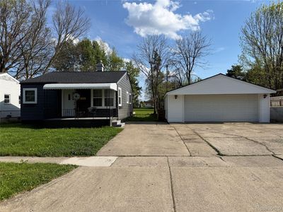 106 E Hopkins Ave