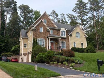 213 Bayly Ct